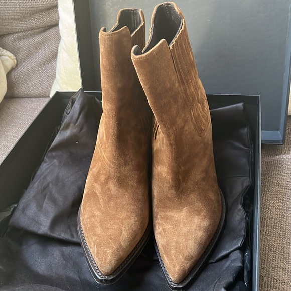 Saint Lauren- CHELSEA BOOTIES WITH A POINTED TOE - Picture 7 of 14